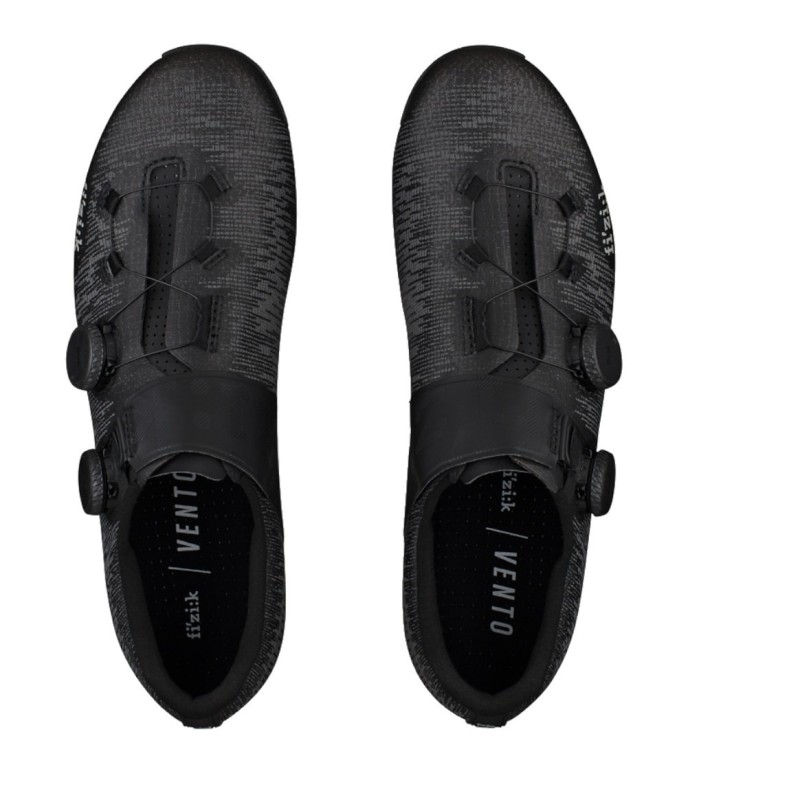 Buty szosowe FIZIK Vento Infinito Knit Carbon 2 wide czarne/czarne 42 Buty szosowe FIZIK Vento Infinito Knit Carbon 2 wide czarne/czarne 42