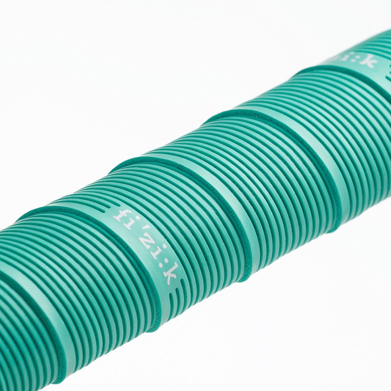 Owijka na kierownicę FIZIK Vento Microtex Tacky celeste 2mm Owijka na kierownicę FIZIK Vento Microtex Tacky celeste 2mm